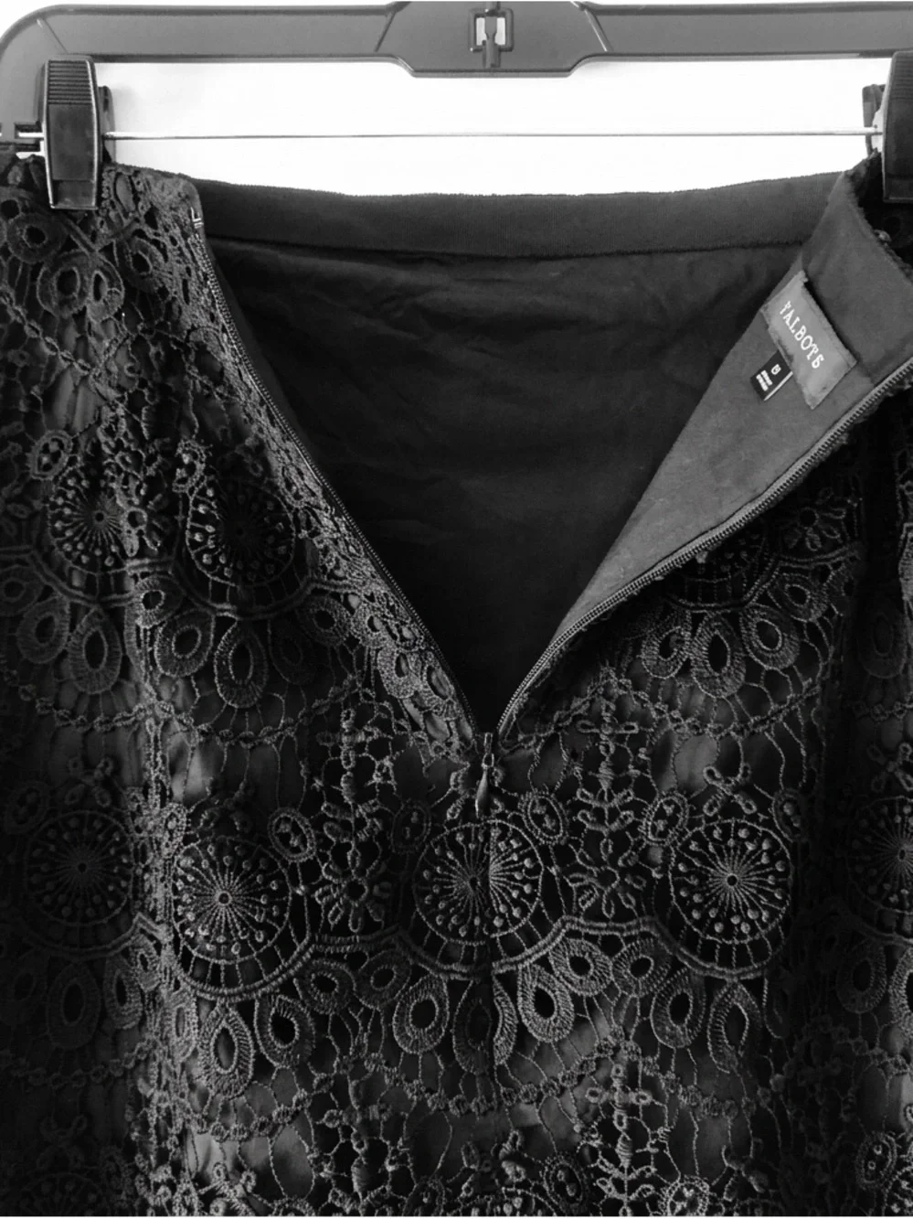 Talbots Black Lace Pearl Appliqué Pencil Skirt Size 10